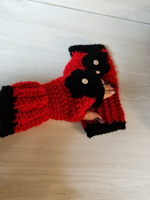PRETTY AND WARM RED AND BLACK  FINGERLESS GLOVES - image2